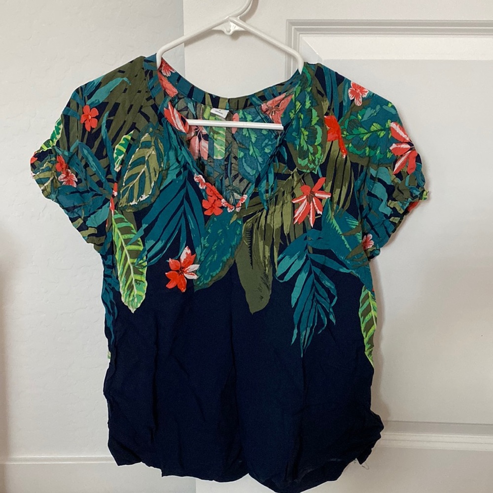 Old navy jungle print blouse size M